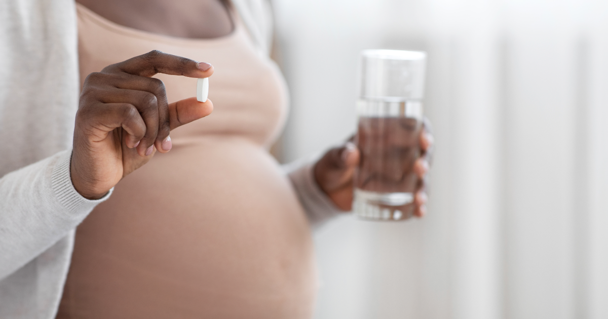 ¿Qué es el ácido fólico y cuál es su importancia para el desarrollo del bebé?